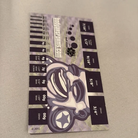 Anatometal Black Cz with pale pink cz center, 14/12g threaded - Picture 4 of 5